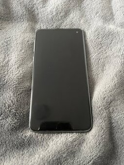 Samsung s10e