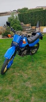 Suzuki dr600