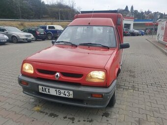 5-ti místní Renault Rapid benzín