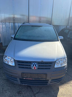 VW Touran - na díly