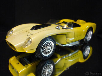 Ferrari 250 Testarossa 1957 žlutá Bburago 1/18 - 1