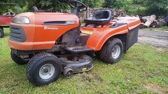 Husqvarna traktůrek