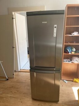 Lednice electrolux