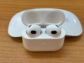 Apple AirPods (3. generace) + nabíječka 20w