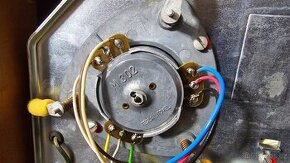 Motor SMR 300-100 24V a Motor M 302 z gramofonu Tesla NC 440
