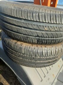 195/60 r15 skoro nové pneu