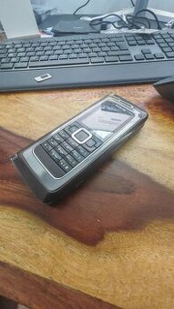 Nokia E90