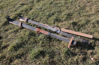 Staré jasanové lyže