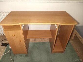 Pracovní stůl