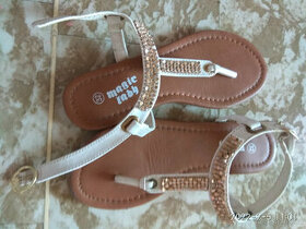 Dívčí ozdobné střevíčky - žabky, vel. 32