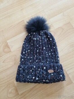 Dámská zimní čepice Fila