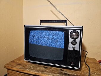 HITACHI F-14la retro TV japan. Solid state