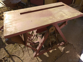 kolébková pila cyrkulárka