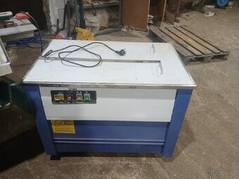 Poloautomatické páskovací stůl