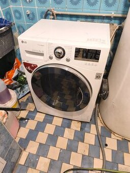 Sušička LG , pračka LG , cena za obojí