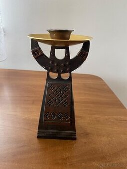 Starý svícen - brutalismus