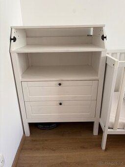 Přebalovací stůl/komoda IKEA