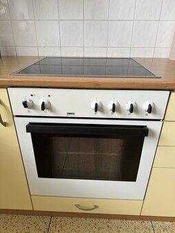 Vestavěná trouba se sklokeramickou deskou Zanussi