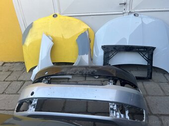 Rapid:kapota,blatníky,nárazníky,světla,dveře