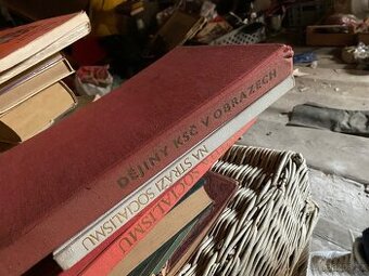 Staré komunistické knihy