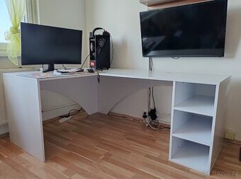 Rohový psací stůl