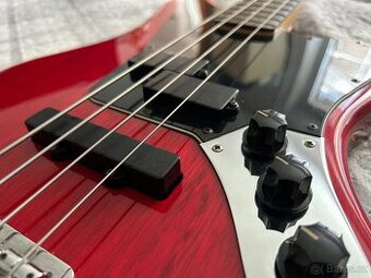 Vintage Modified Jaguar Bass Red Special PJ snímače