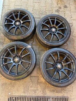 Advan racing R18