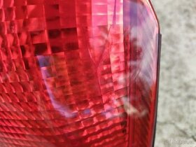 Prodám zadní světlo(spolujezdec) na Škoda fabia 2