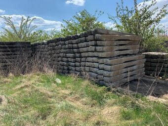 Betonové železniční pražce-MOŽNOST PŘEPRAVY S HYDR. RUKOU