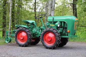 Holder A12 - kloubový traktor - Top Stav
