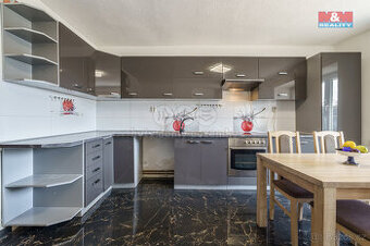 Prodej rodinného domu, 190 m², Očihov - 1