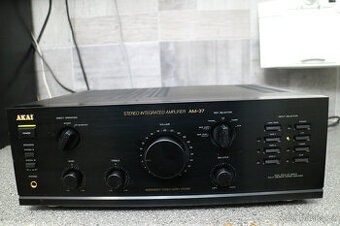 AKAI AM-37 STEREO ZESILOVAČ