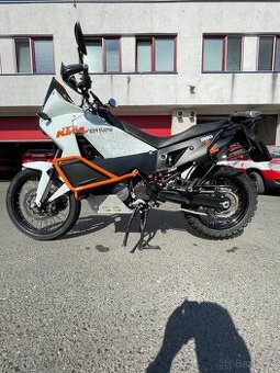 Ktm 990 adventure white ABS