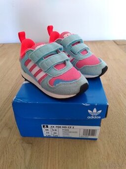 Boty Adidas vel. 22 - 1