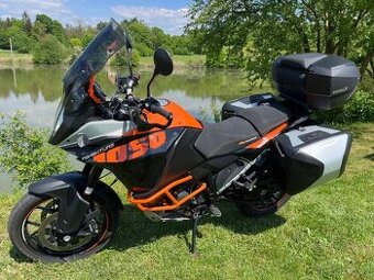 KTM 1050 Adventure - 1