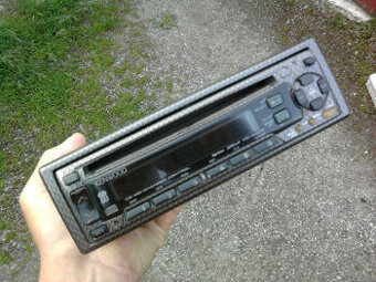 Staré Autorádio s CD mechanikou v karbónovom vyhotovení - 1