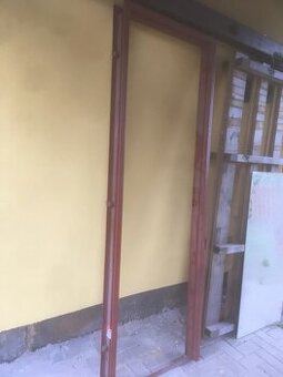 Zárubeň ocelová 60 cm pravá