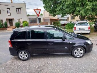 Opel Zafira 1,7 nafta, 7 míst