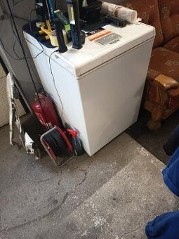 Pultový Mrazák Whirlpool VH 1410
