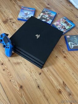 PlayStation 4 PRO + hry