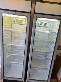 Prosklená lednice 1KS