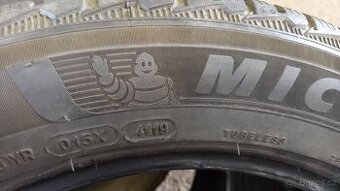 225/55/18  zimní  Michelin 5mm( možná domluva na ceně)