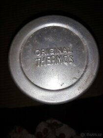 Retro termoska se skládací kalíšek
