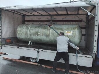 Nádrž na fekál, cisterna, jímka, septik, napaječka