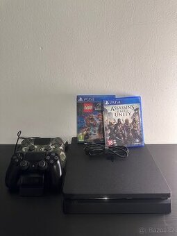 PlayStation 4 + 2 ovladače