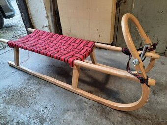 Dřevěné sáně pro 2-3 osoby
