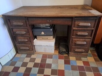 Prodám dubový stůl