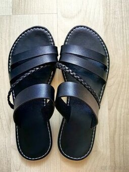 Dámské černé sandále vel. 38/39