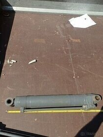 Hydraulická pístnice