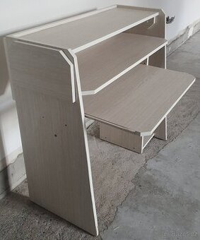 Počítačový stůl